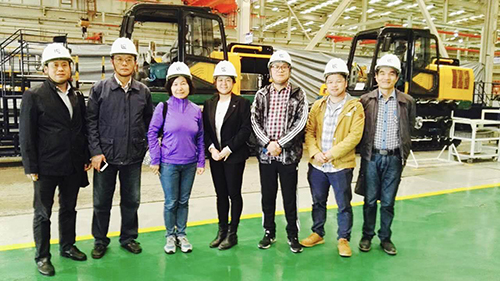 我院朱萬(wàn)峰院長(cháng)赴柳州市進(jìn)行工業(yè)旅游考察調研